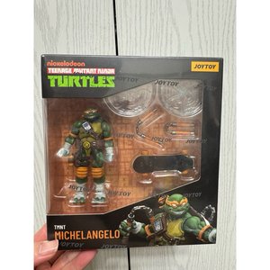 TMNT-Michelangelo - Premium action figure - $0.00
