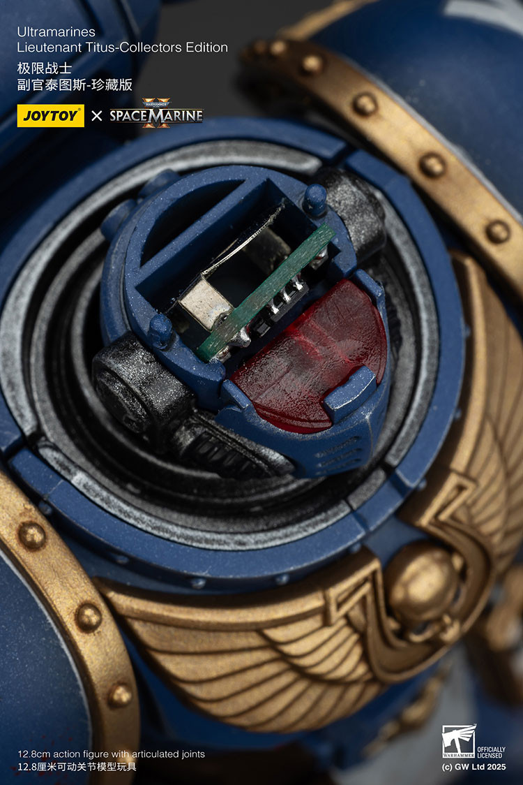 Ultramarines Lieutenant Titus-Collectors Edition - view 17