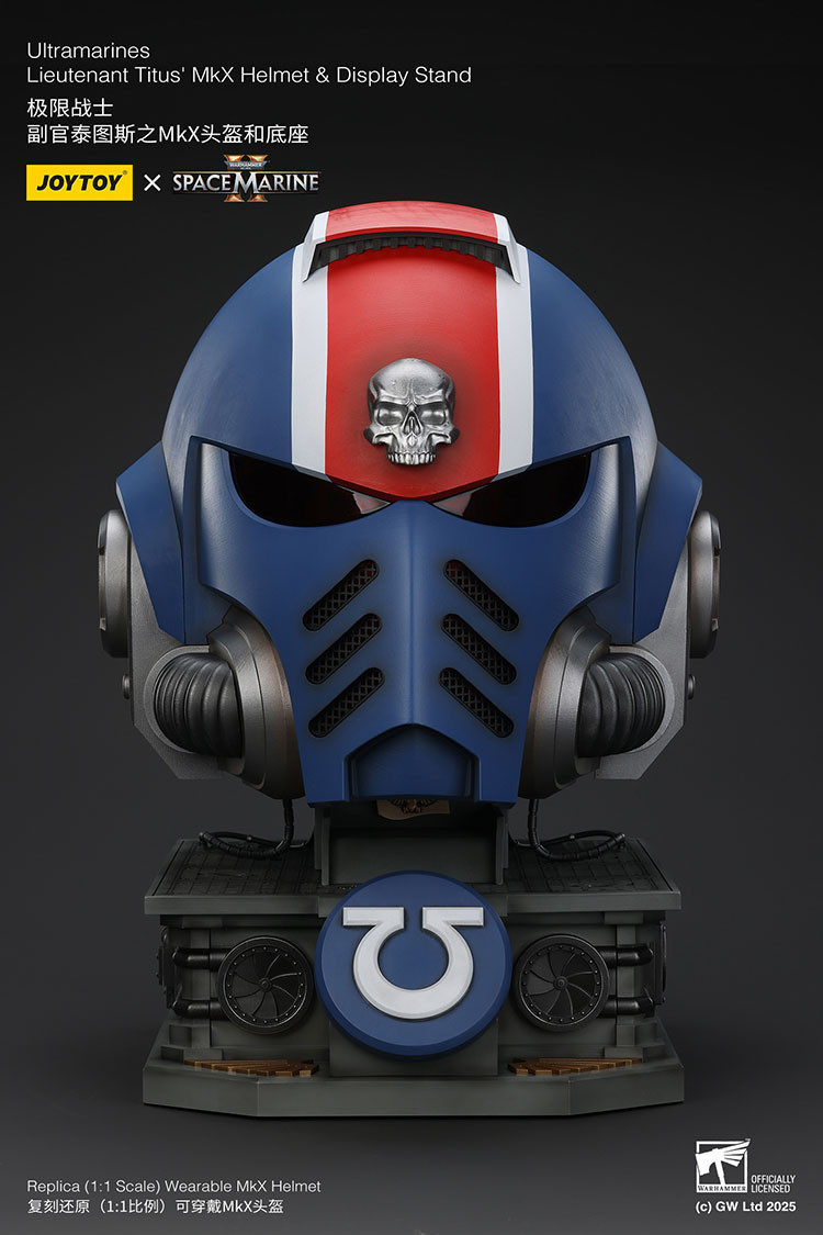 Ultramarines Lieutenant Titus' MKX Helmet & Display Stand - view 12