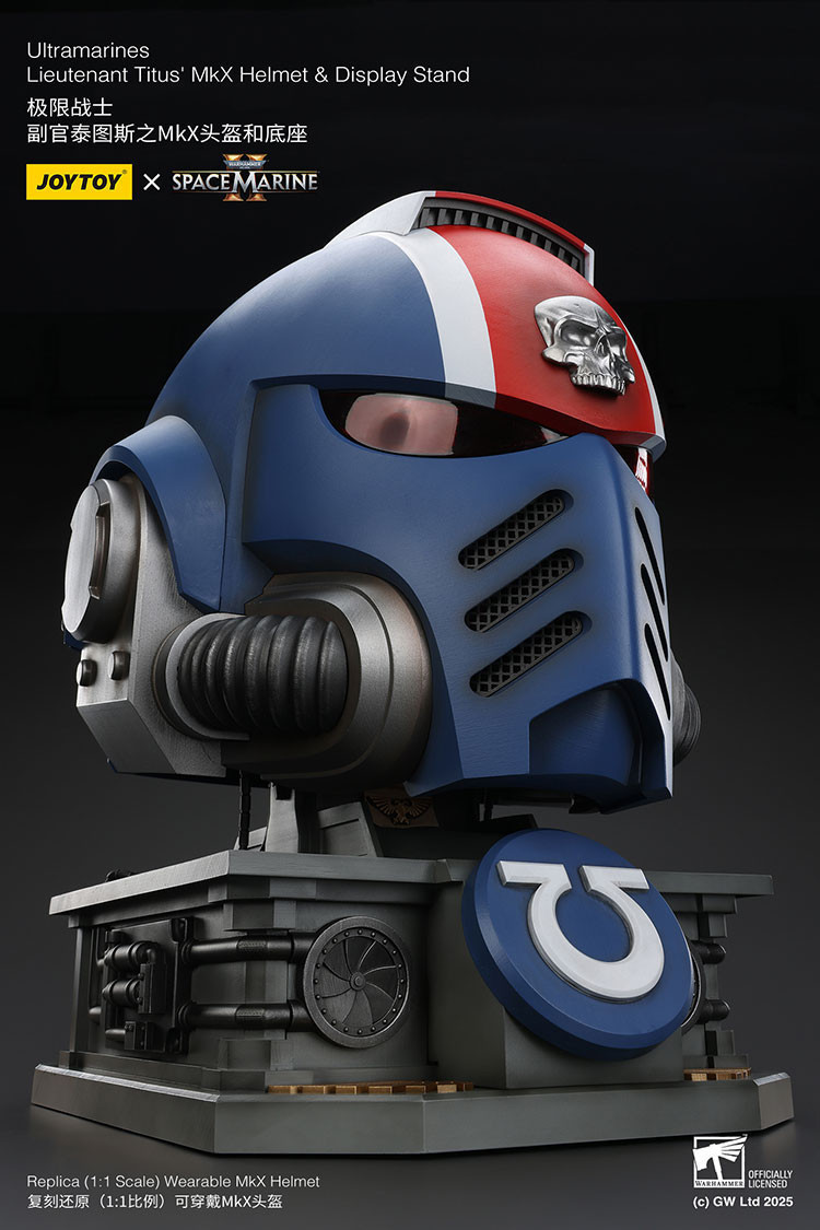 Ultramarines Lieutenant Titus' MKX Helmet & Display Stand - view 15