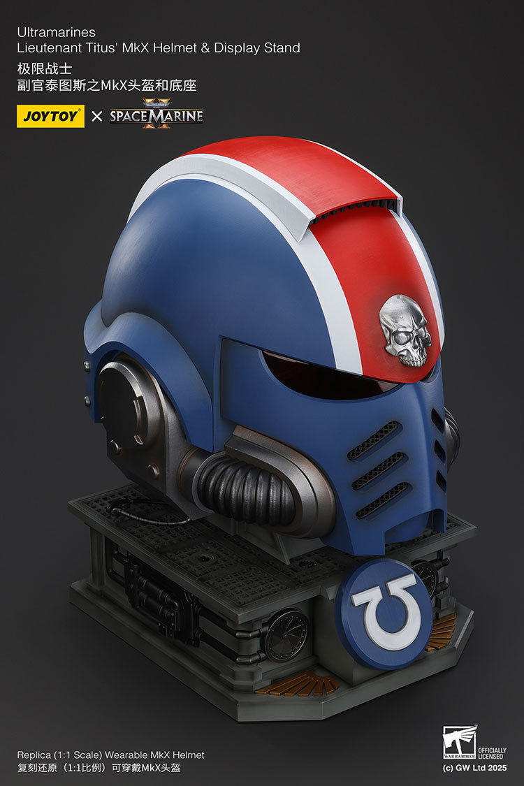 Ultramarines Lieutenant Titus' MKX Helmet & Display Stand - view 13