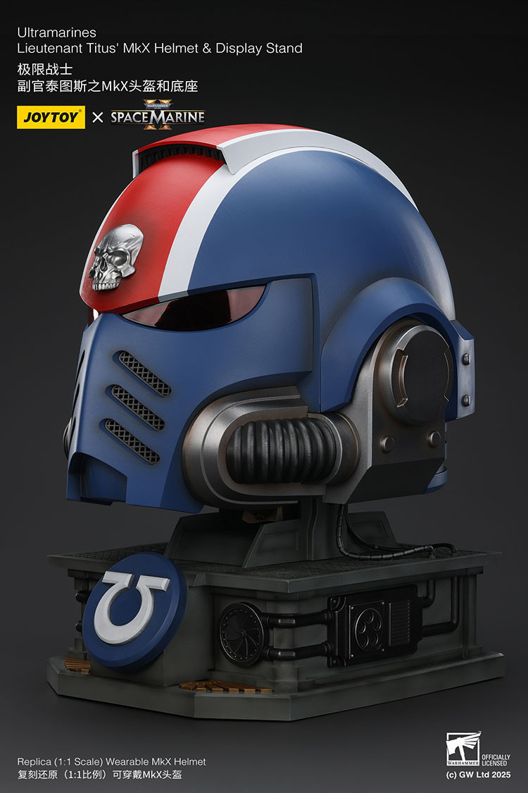 Ultramarines Lieutenant Titus' MKX Helmet & Display Stand - view 14