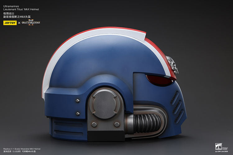 Ultramarines Lieutenant Titus' MKX Helmet - view 14