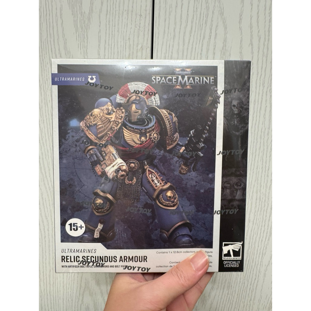 Ultramarines Relic Secundus Armour with Artificer bolt rifle, chainsword and bolt pistol - main product image