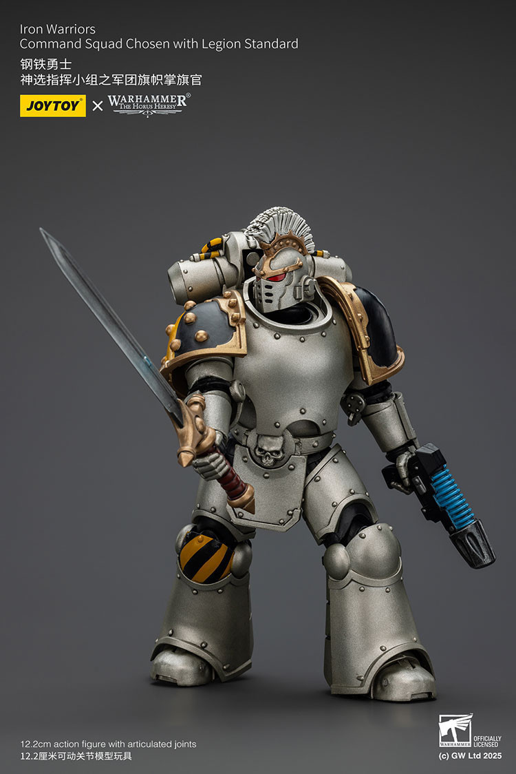 Iron Warriors Command Squad Chosen with Legion Standard - view 13