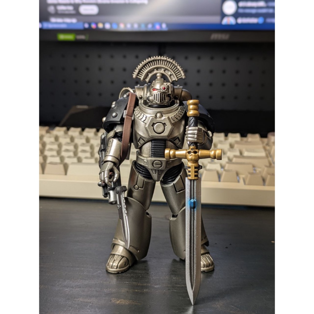Iron Warriors MKVI Tactical Sergeant with Power Sword and Plasma Pistol - view 2