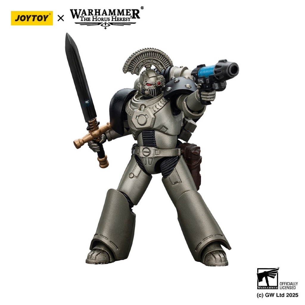 Iron Warriors MKVI Tactical Sergeant with Power Sword and Plasma Pistol - view 6