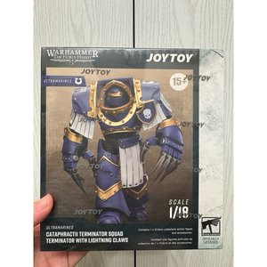 Ultramarines Cataphractii Terminator Squad Terminator with Lightning Claws - Premium action figure - $0.00
